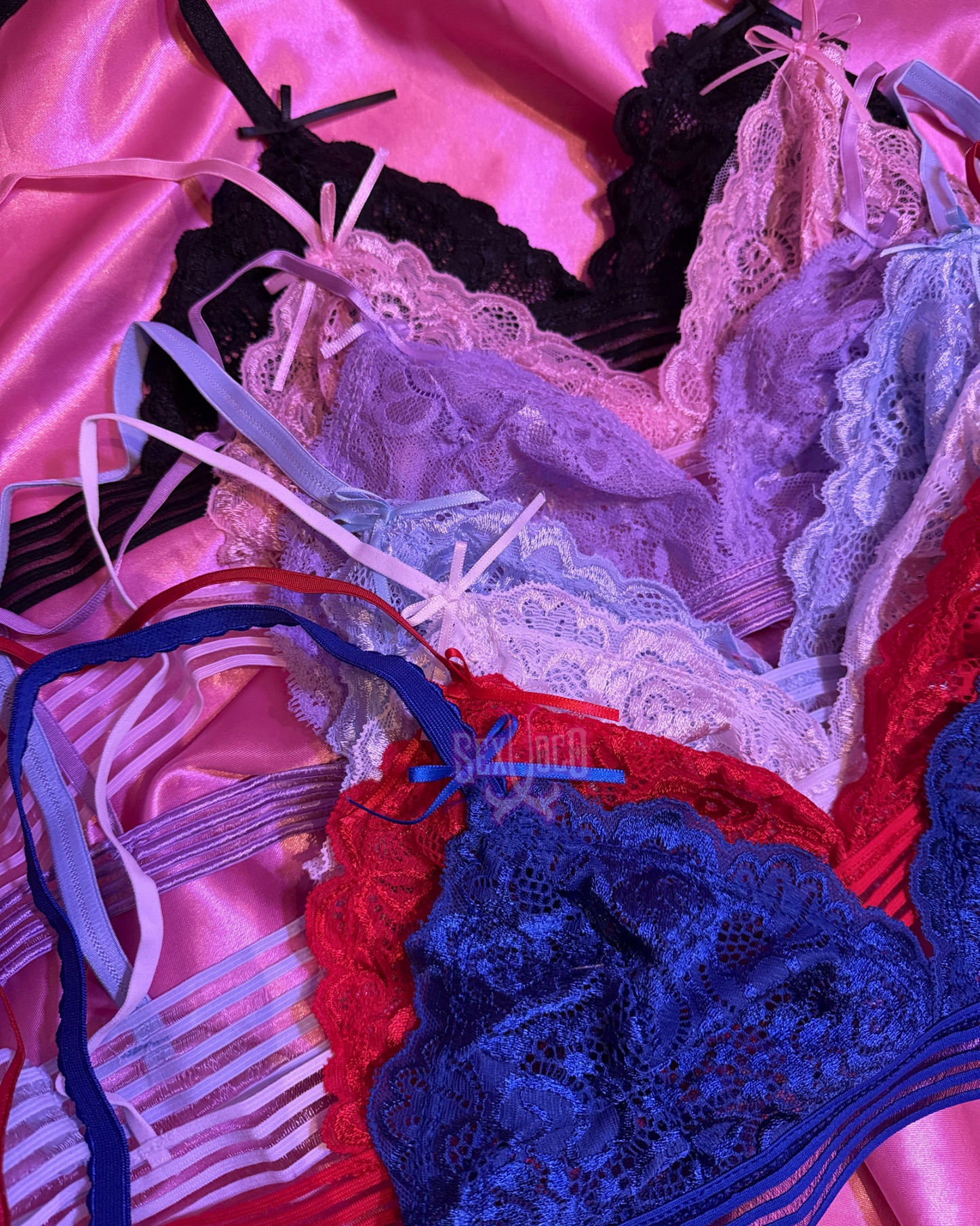 Bralette de Encaje Gia con Banda Elástica Moderna