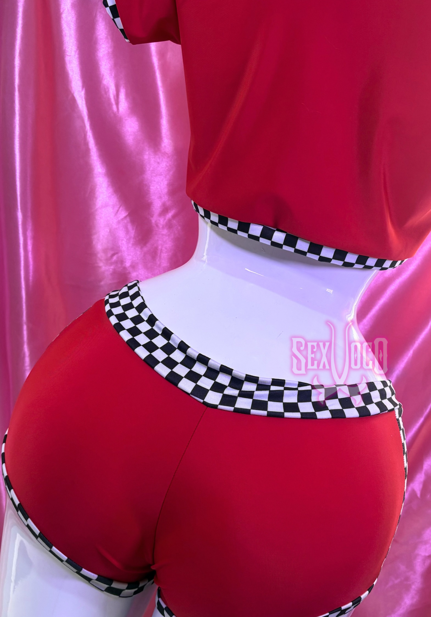 🏎️ COSTUME "SPEED QUEEN": ¡ADRENALINA Y SEDUCCIÓN SOBRE RUEDAS!