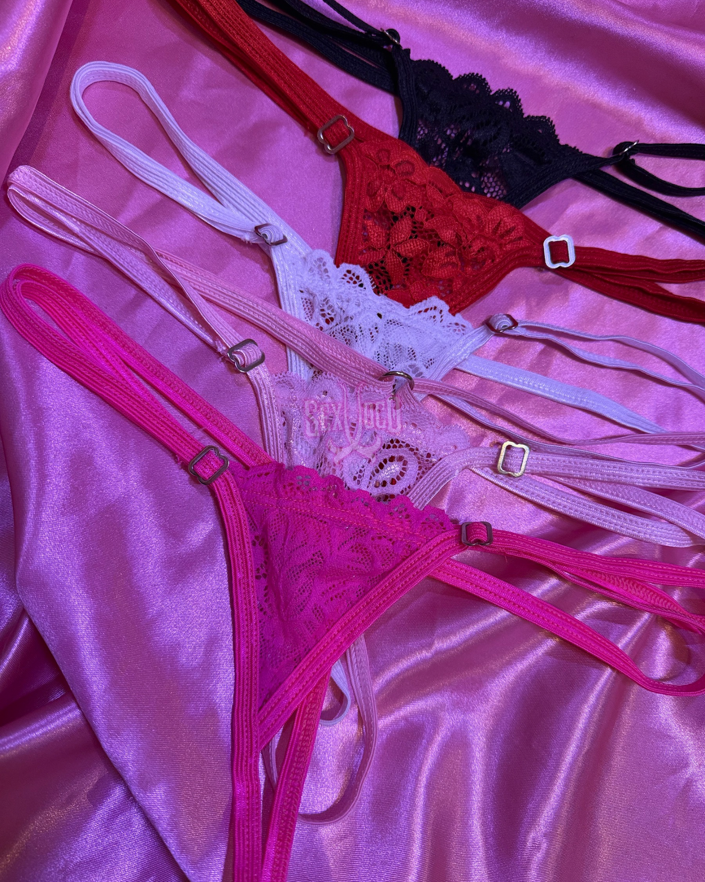 Micro Tanga Regulable de Encaje Floral Strappy
