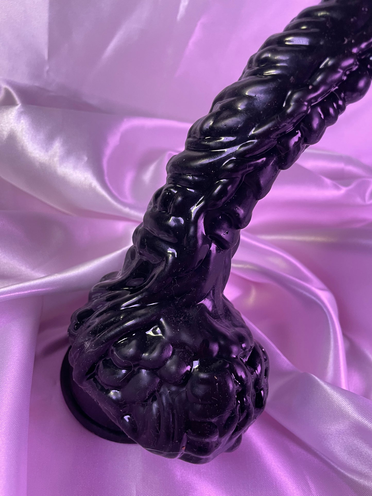 🌑 Onyx Legend: Fantasía en Negro Profundo 🌌