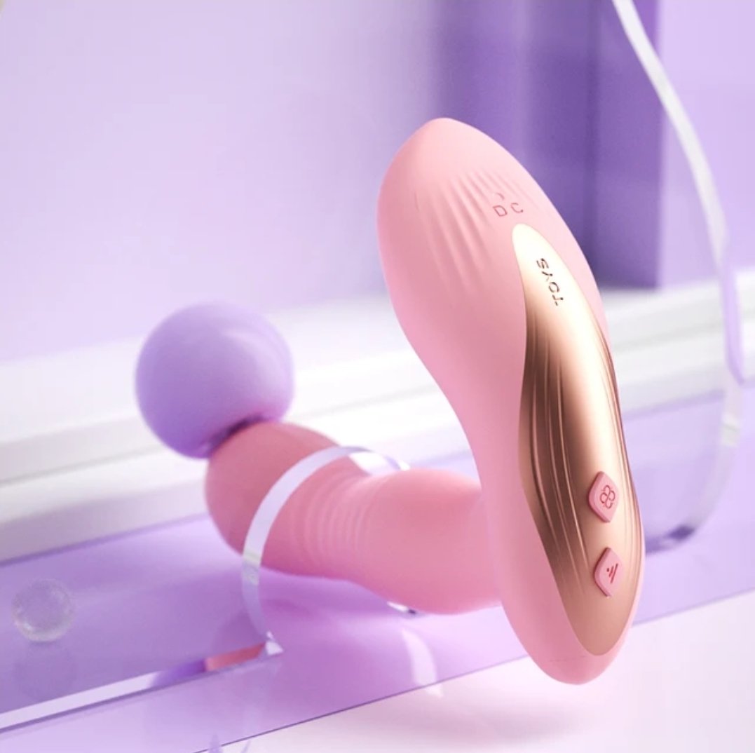 Vibrador "Triple Crown" – Empuje Real, Succión y Control Remoto 💜⚡