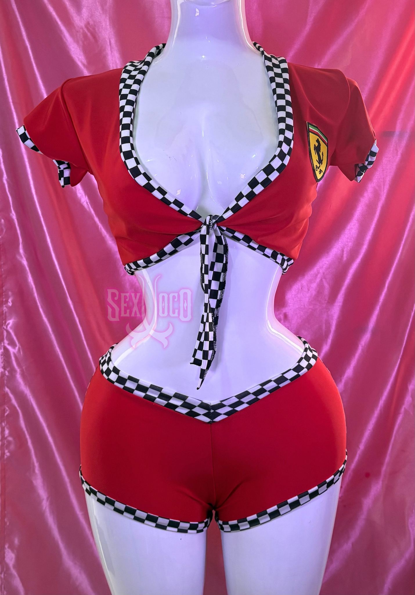 🏎️ COSTUME "SPEED QUEEN": ¡ADRENALINA Y SEDUCCIÓN SOBRE RUEDAS!