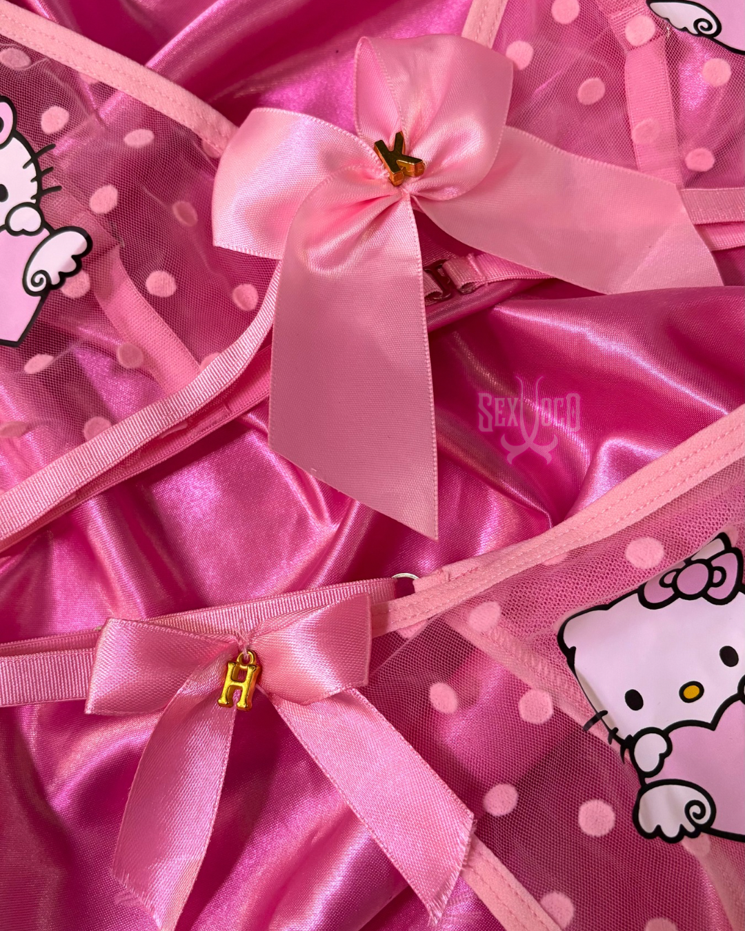 🎀 Hello Kitty Lingerie Set: Dulzura y Deseo ✨🍓
