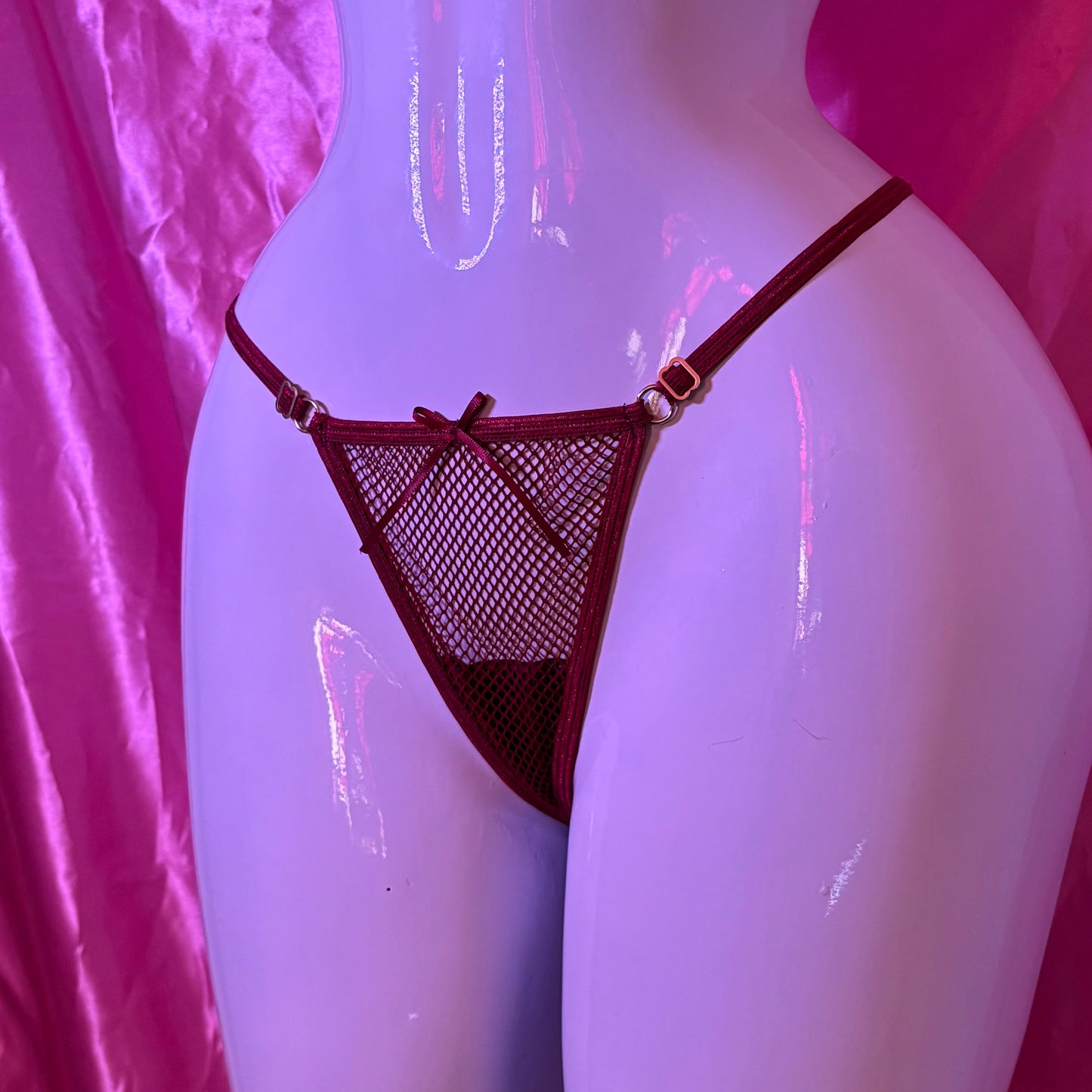 Tanga "Toxic" – Malla, Cadenas de Acero y Actitud