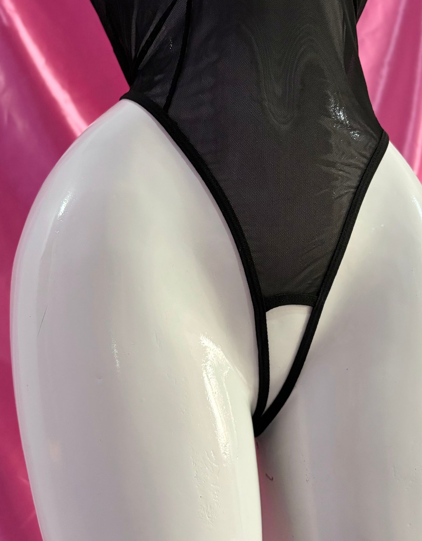 Body "Silk Mist" – Tul Transparente y Detalles Metálicos