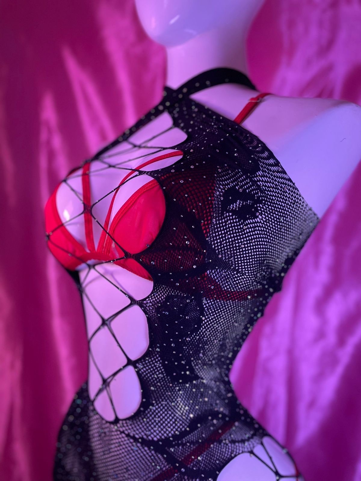 Conjunto "Xoco Party" – Brillo, Red y Pasión 💎❤️🔥 - Imagen 8