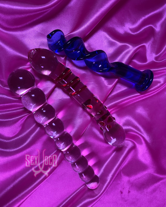 Dildos de Cristal: Arte y Placer en tus Manos
