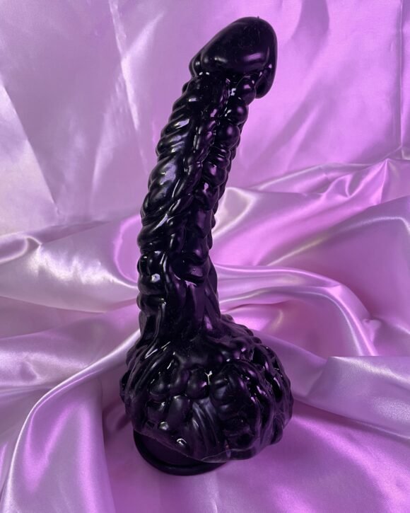 🌑 Onyx Legend: Fantasía en Negro Profundo 🌌
