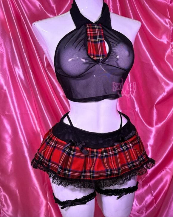 Colegiala Black | Top de Malla + Falda Escocesa + Ligas