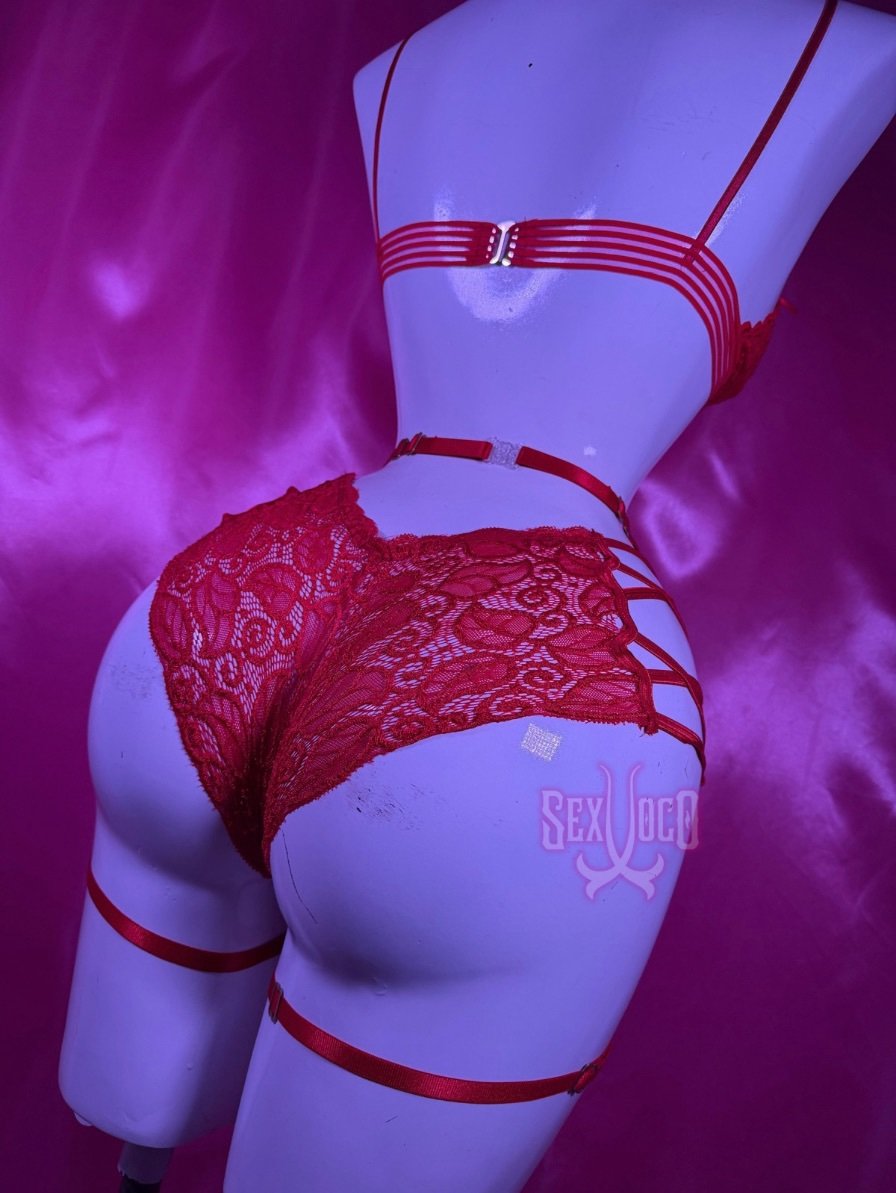 Crisna Conjunto de Lencería Roja de Encaje | Sujetador + Panty + Liguero con Corazones - Imagen 2